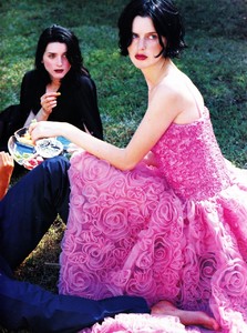 vogue_italia_mar_1995_23.thumb.jpg.c63761423fe787b770eefad10eeafe39.jpg