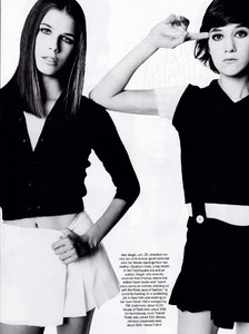 vogue_us_december_1993_39.thumb.jpg.641387116969b43ab031f7e90be33191.jpg