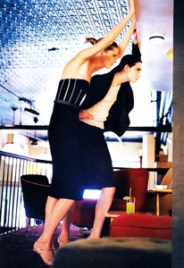 vogue_us_february_1998_34.thumb.jpg.5b2c4bb9e4f1b10e60e5a6485430fdca.jpg