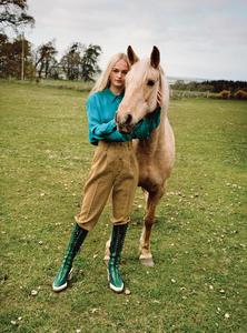 wsj-magazine-september-2017-jean-campbell-by-angelo-pennetta-04.thumb.jpg.f987fe7e2036c52620d99104aa1f07ce.jpg