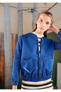 08-Maison-Kitsune-SS-18.thumb.jpg.ec17c97fed6a6edb0d8b30fa1e020f63.jpg