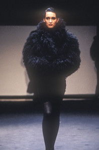 0_azzadine-alaia-fw-1993-1_html.thumb.JPEG.86819c394ef19b34238c94f90c77e768.JPEG