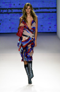 0_missoni-ss-2001-1_html.thumb.JPEG.b68fa37127307953d25541ec9ddad220.JPEG