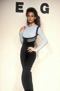 12_herve-leger-fw-1992-6_html.thumb.JPEG.2f86e25356419c53e7feca52fc167a8a.JPEG