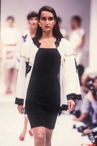 12_laura-biagiotti-ss-1990-1_html.thumb.JPEG.175331f96fb312d23ca1bf2f7de1e255.JPEG