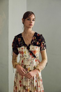 14-alejandra-alonso-rojas-ss18.thumb.jpg.aed6c09d56d03ff47ef7ba9347a0267e.jpg