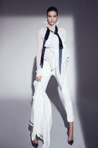 15-alexandre-vauthier-spring-2018.thumb.jpg.13bd93d6faa42c0bd407157c998bae1a.jpg