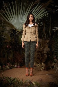 16-nicole-miller-ss18.jpg