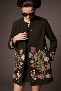 16-zac-posen-spring-18.thumb.jpg.f3199c692d95d629321aac53d55280f0.jpg