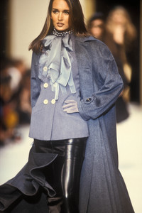 1_chanel-fw-1992-2_html.thumb.JPEG.754db1bc85bbf675112599102043e08d.JPEG