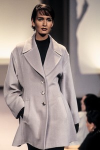1_lanvin-fw-1994-2_html.thumb.JPEG.8f800343d60c8754659a853f14529867.JPEG