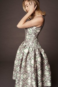 25-zac-posen-spring-18.thumb.jpg.fefbf6d3969864d29fb30e9672399cbe.jpg