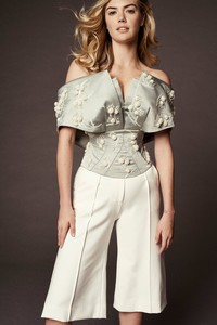 26-zac-posen-spring-18.thumb.jpg.e1ec505a7b1fc8f49591989bc404b2e5.jpg