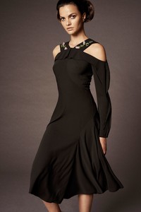 35-zac-posen-spring-18.thumb.jpg.c4c6d72b9ddfda0d81748f73868228a6.jpg