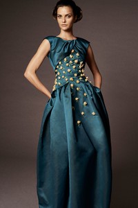 37-zac-posen-spring-18.thumb.jpg.53ba4c6d056abb310e9e980f5a083bbf.jpg