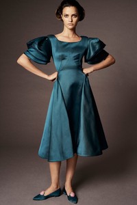 38-zac-posen-spring-18.thumb.jpg.4ac557581abedfcdb057fe2285c77cdb.jpg