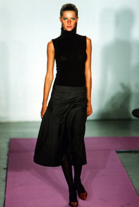 3_dkny-fw-2000-4_html.thumb.JPEG.7ccab9a0e1e4e098bccb96d6ba0c1b34.JPEG