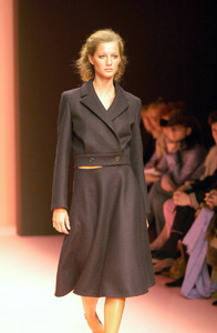 3_prada-fw-2000-4_html.thumb.JPEG.5dbda9bd6d9ad5a61eae8a419df5bc13.JPEG