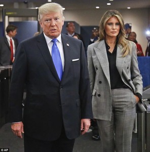 447A726900000578-4899582-Melania_Trump_arrived_at_the_UN_General_Assembly_on_Tuesday_with-m-1_1505842331426.jpg