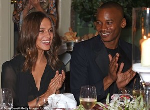 44B6703A00000578-0-image-m-12_1506378712801.thumb.jpg.640a6e346d2bfe66d9fc280a42f39ba1.jpg