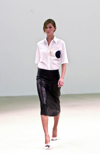 4_jil-sander-fw-2000-5_html.thumb.JPEG.63482881af45d225569d9551f6b3c6a9.JPEG