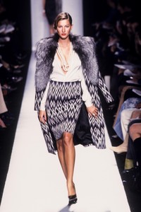 4_michael-kors-fw-2000-5_html.thumb.JPEG.84ea6113989bd88b67578a9ca06ce714.JPEG