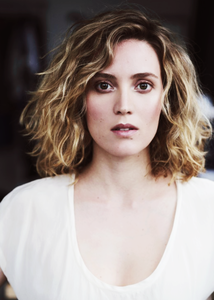 500full-evelyne-brochu.jpg