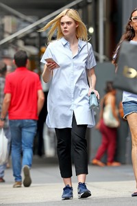 50440378_elle-fanning-15.jpg