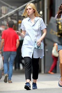 50440387_elle-fanning-17.jpg