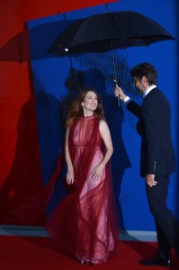 50636325_julianne-moore-296333418.jpg