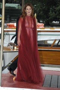 50636328_julianne-moore-296333420.jpg