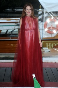 50636370_julianne-moore-296333437.jpg