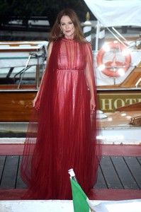 50636422_julianne-moore-296333451.jpg