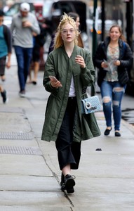 50708588_elle-fanning-5.jpg