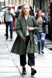 50708640_elle-fanning-7.jpg