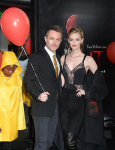 50865188_picturepub-lydia-hearst-041.jpg