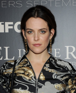 50945720_picturepub-riley-keough-003.jpg