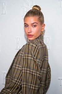 50950113_picturepub-hailey-baldwin-034.jpg