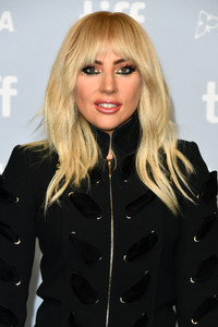 51067160_picturepub-lady-gaga-001.jpg