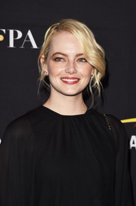 51261381_51214596_emmastone0909picturepub-7.jpg