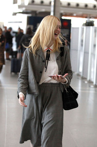 51329735_elle-fanning-1.jpg