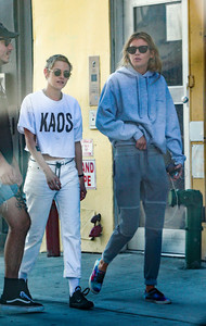 51472045_kristen-stewart-6.jpg
