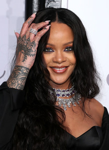 51612791_25_picturepub_rihanna.jpg