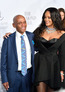 51616851_rihanna-29.jpg