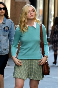 51693996_elle-fanning-9.jpg
