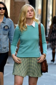 51693996_elle-fanning-9.jpg