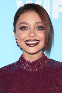 51725052_sarah-hyland_picturepub-23.jpg