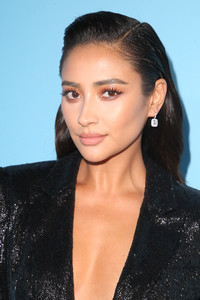 51725375_shaymitch0915picturepub-9.jpg