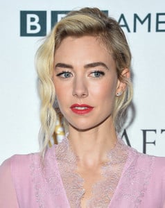 51881021_hqcelebcorner-62.jpg