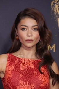 51892311_sarah-hyland_picturepub-021.jpg